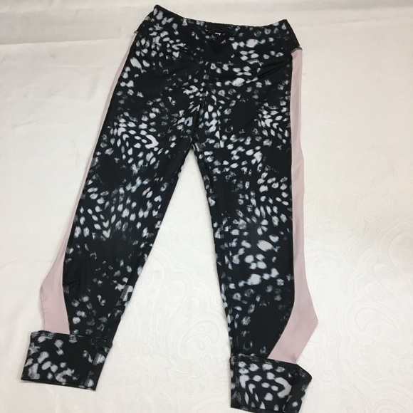 Zella Capris Leggings For girls Size 10/12 Lg - Picture 8 of 9